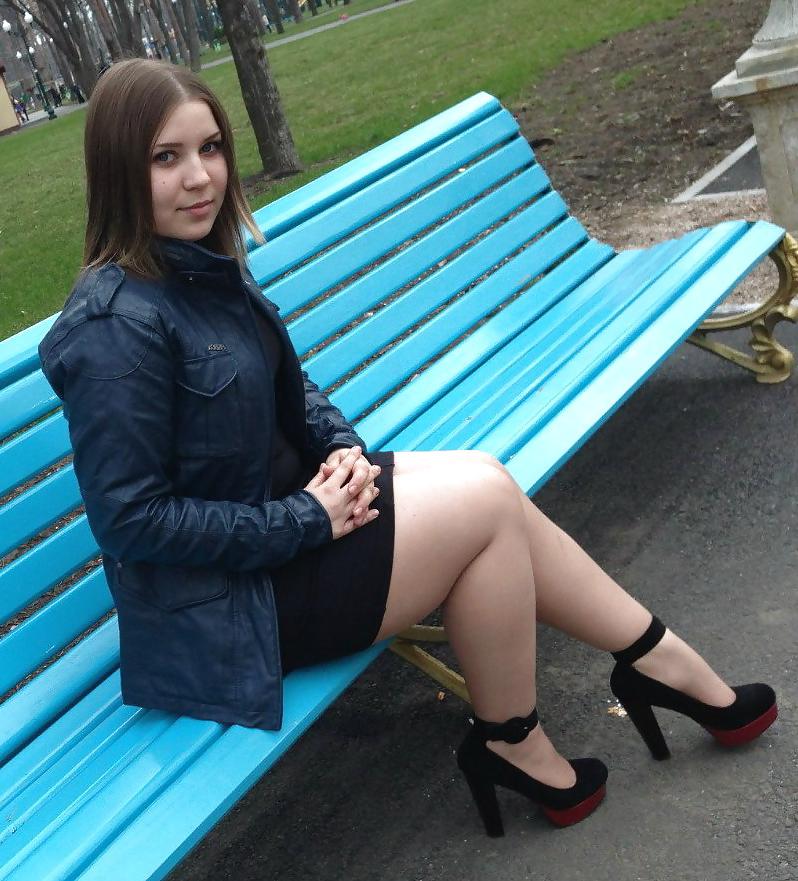 7P Curvy babe Anna