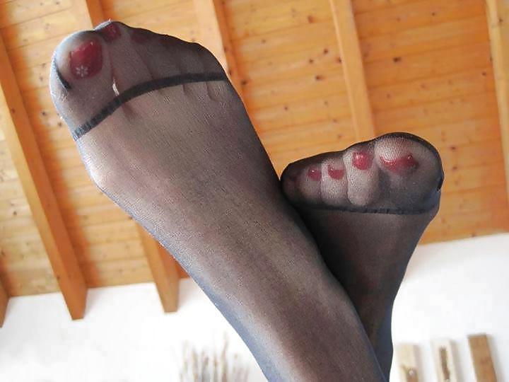 25P Nylon Feet 2