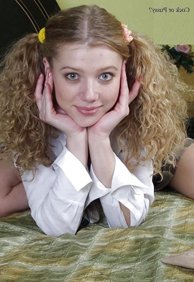 25P Dressed, Undressed Female or Shemale Cock or Pussy?