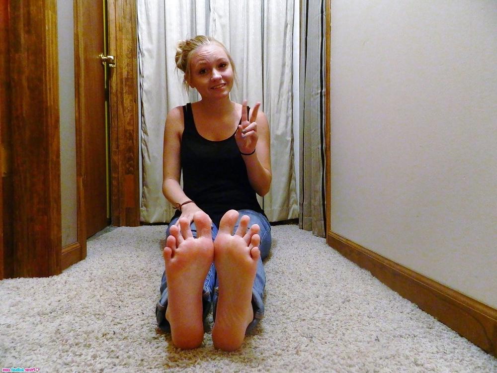 25P Feet - Soles