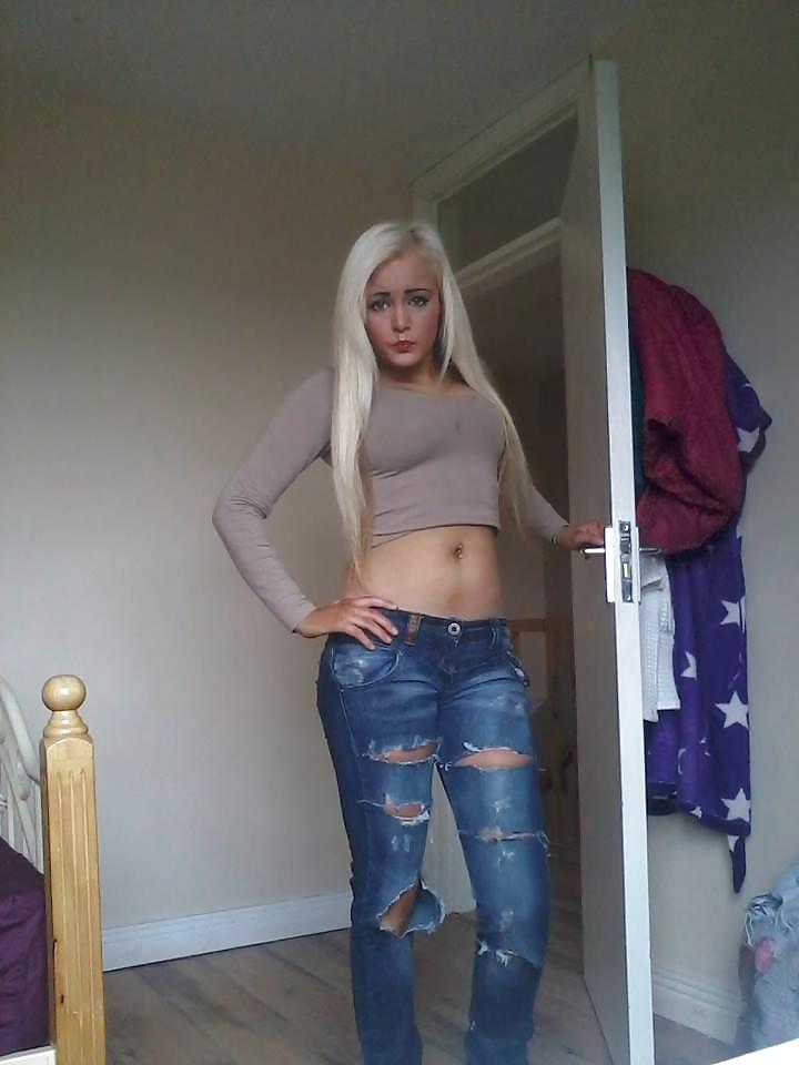 25P British Chav Traveler slut