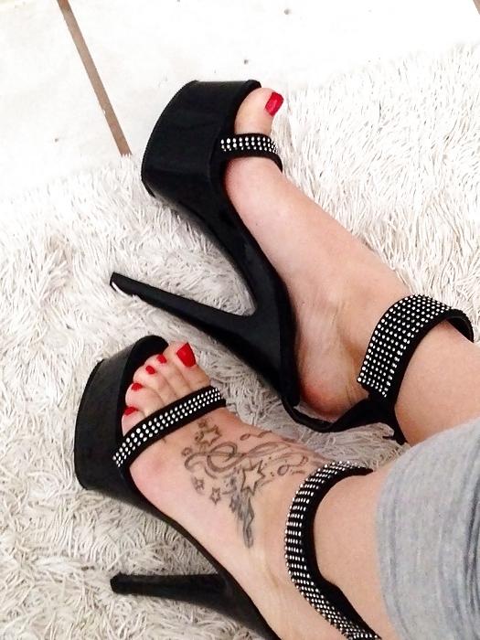 20P Digitalism24 sexy feet and shoes 6