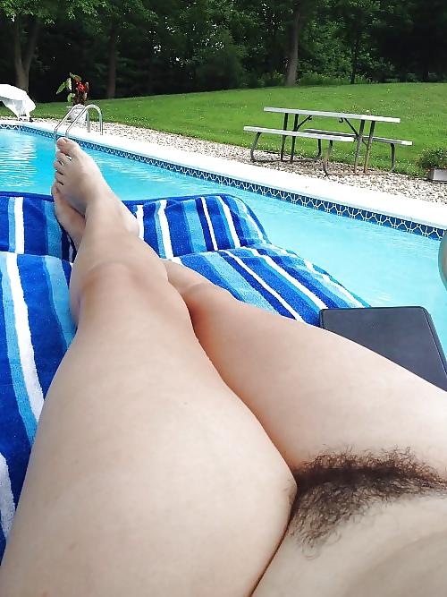 24P Real Hairy Amateurs
