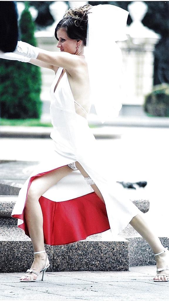 25P Braut Upskirt 2