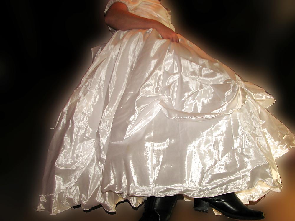 10P Dressed like a Bride 3.