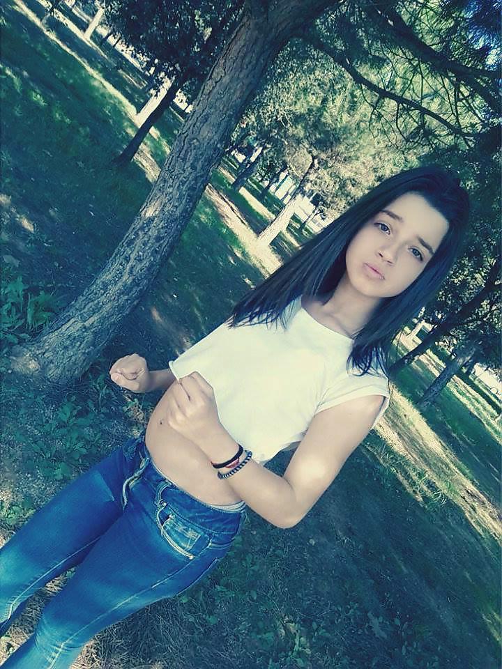 17P Sexy cute teen.