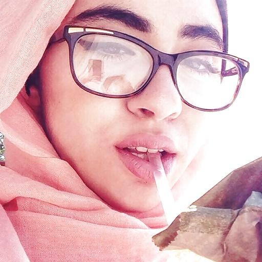 25P Hijabis-leave your nasty comments