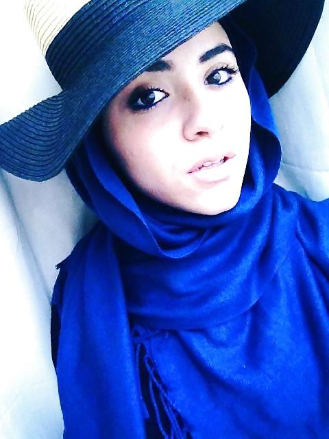 25P Hijabis-leave your nasty comments