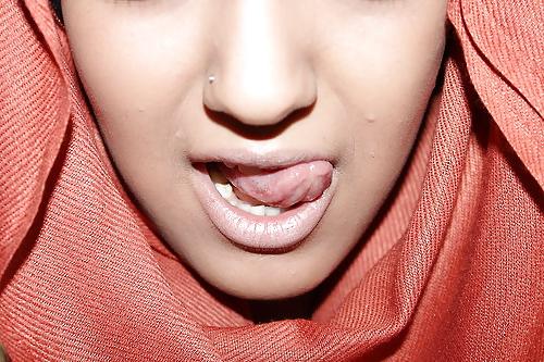 25P Hijabis-leave your nasty comments