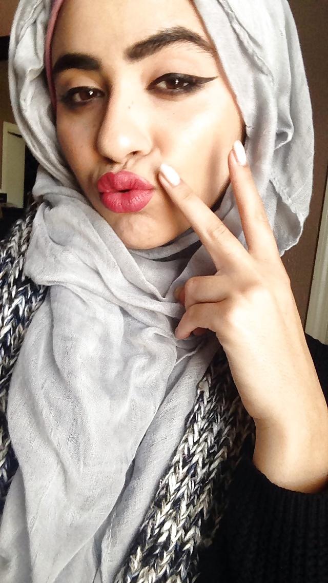 25P Hijabis-leave your nasty comments