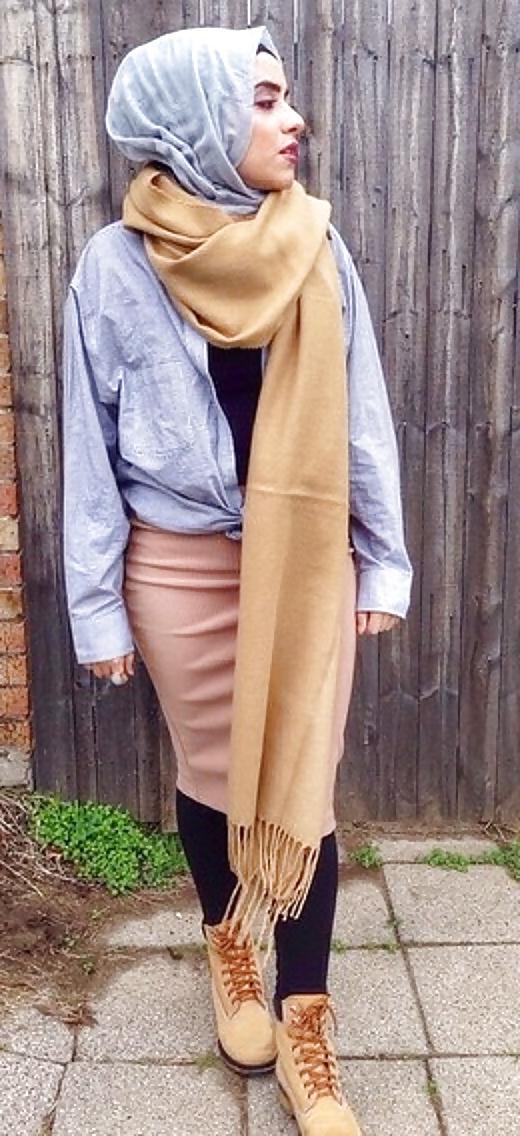 25P Hijabis-leave your nasty comments