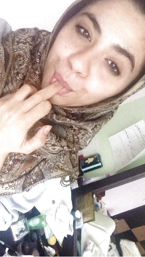 25P Hijabis-leave your nasty comments