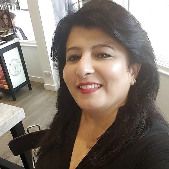 25P Sexy mature moms (from real life)