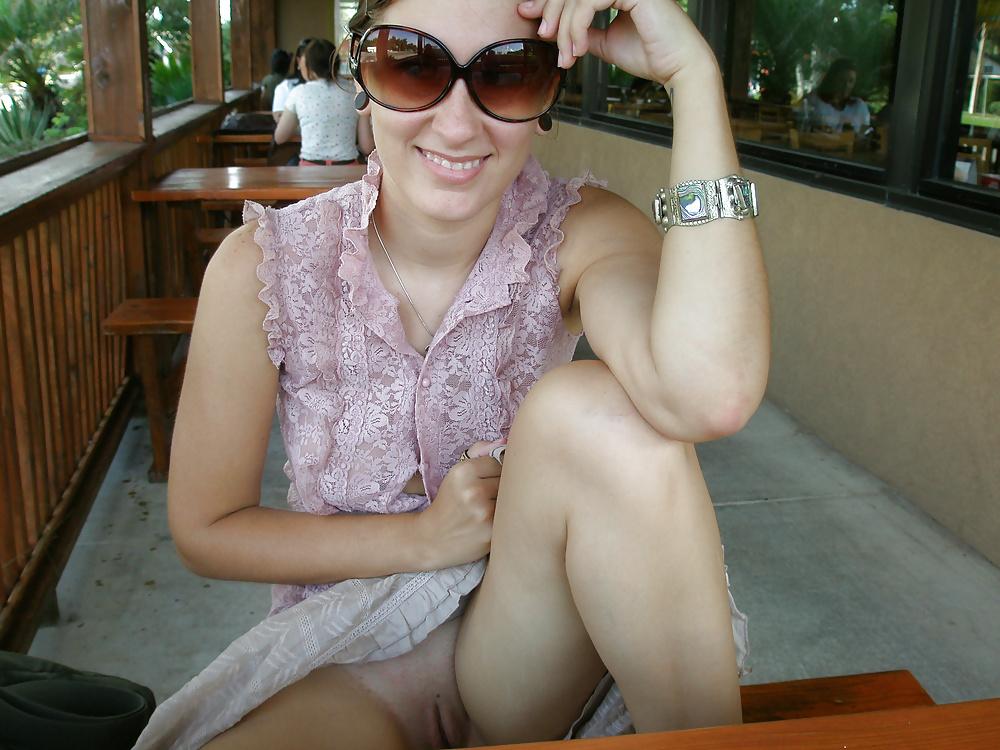 25P More Nude in Public Wife