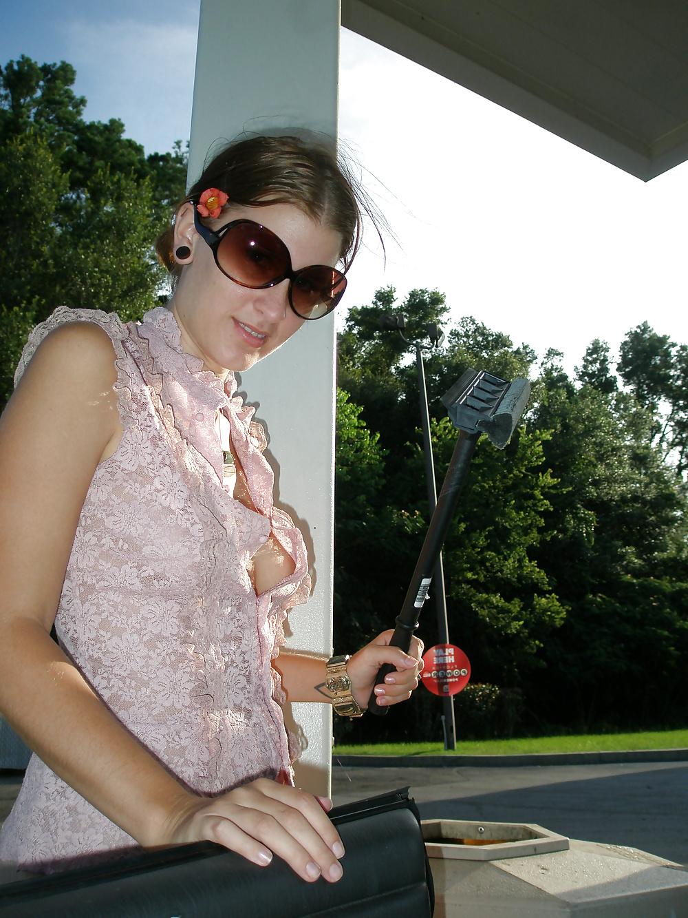 25P More Nude in Public Wife