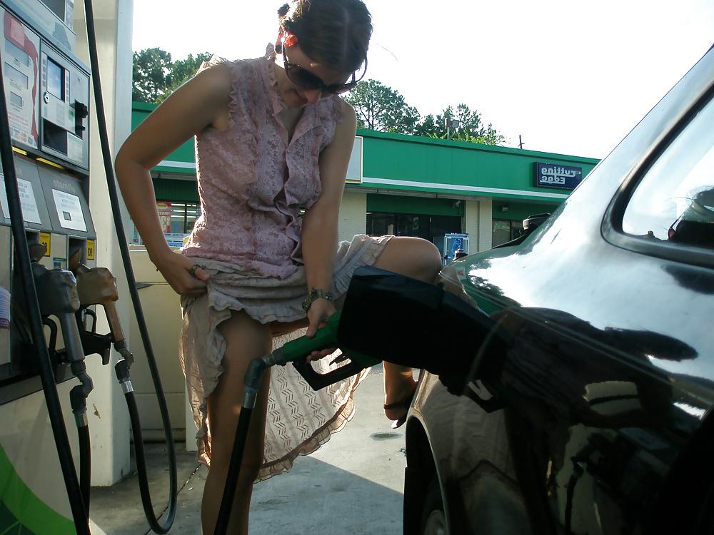 25P More Nude in Public Wife