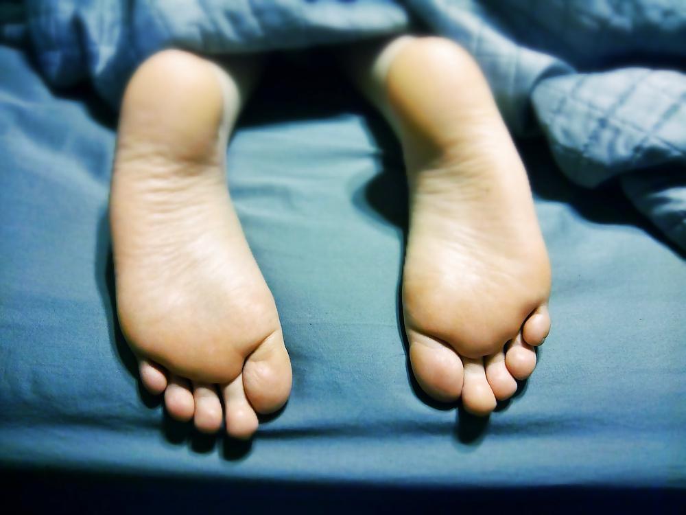 25P More Sexy Feet