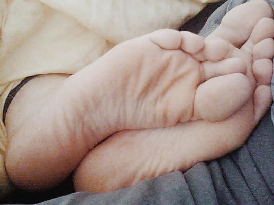 25P More Sexy Feet