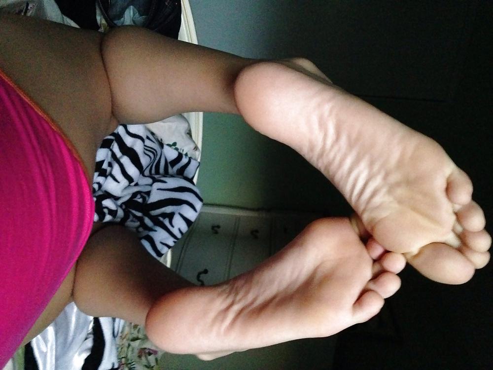 25P More Sexy Feet