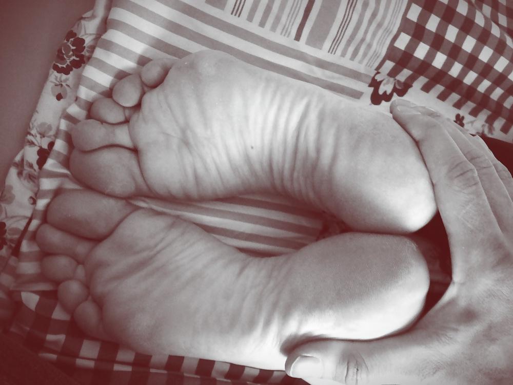 25P More Sexy Feet