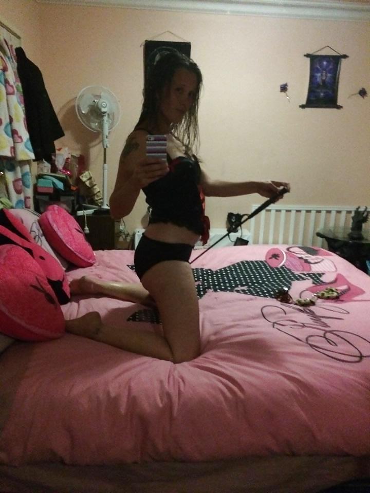 25P Who wants 2 play??  (: