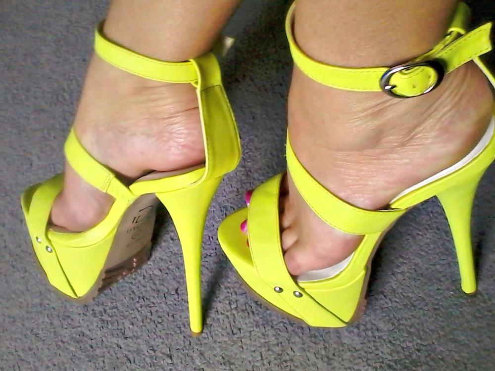 25P Mature feet pt 13