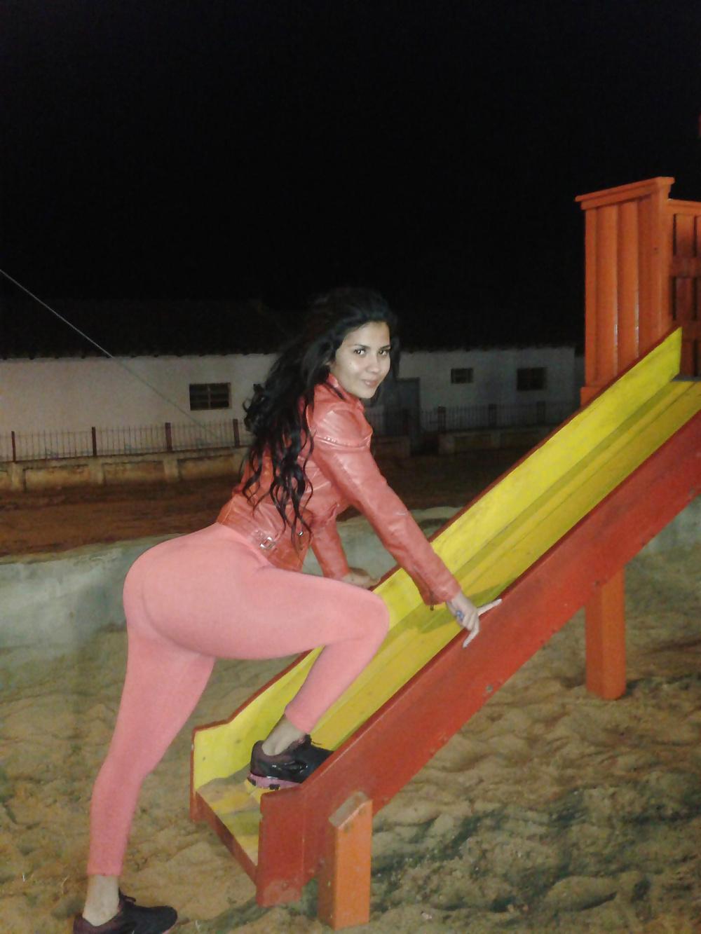 9P Hot bitch brunette