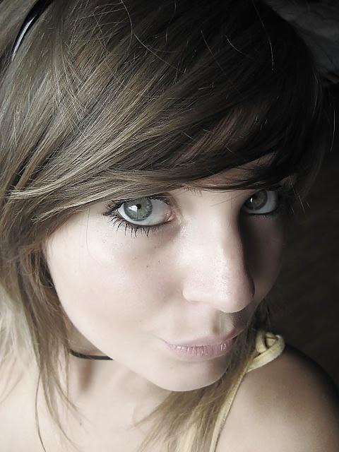 25P Cute teen with big tits