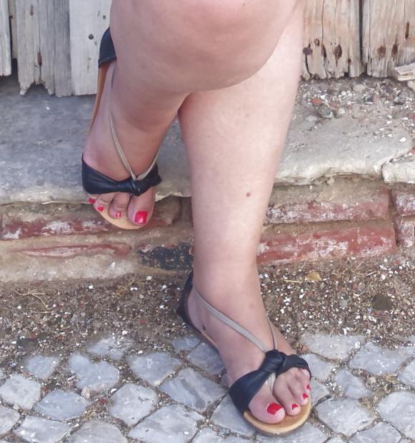 25P Wife Feet and Legs