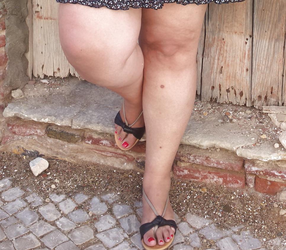 25P Wife Feet and Legs
