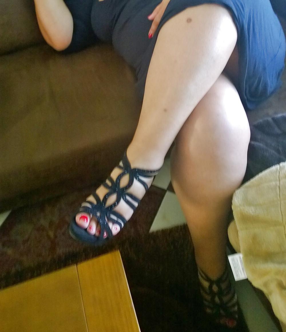 25P Wife Feet and Legs