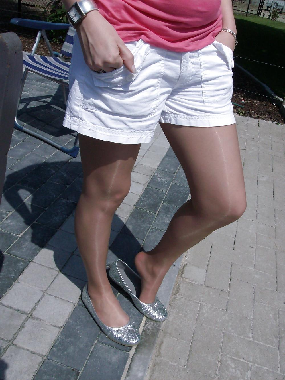 14P Pantyhose Foot Goddess 4