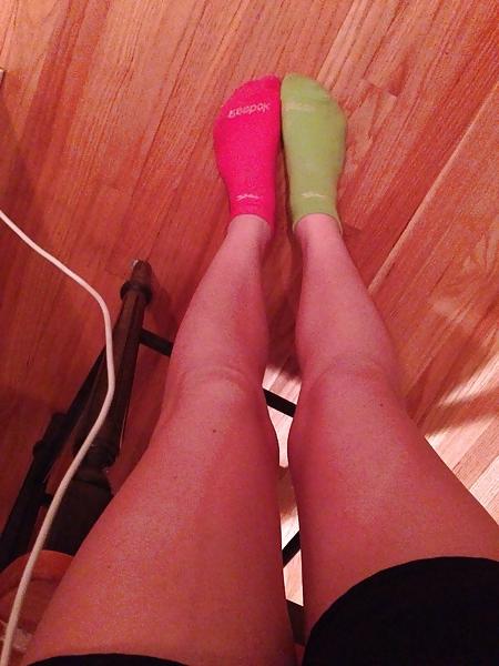 25P Socks and Feet