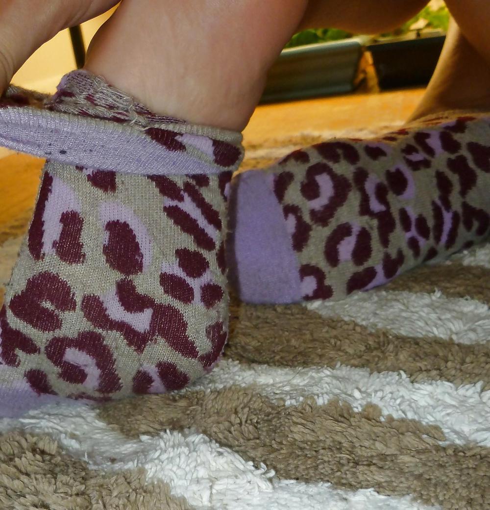 25P Socks and Feet