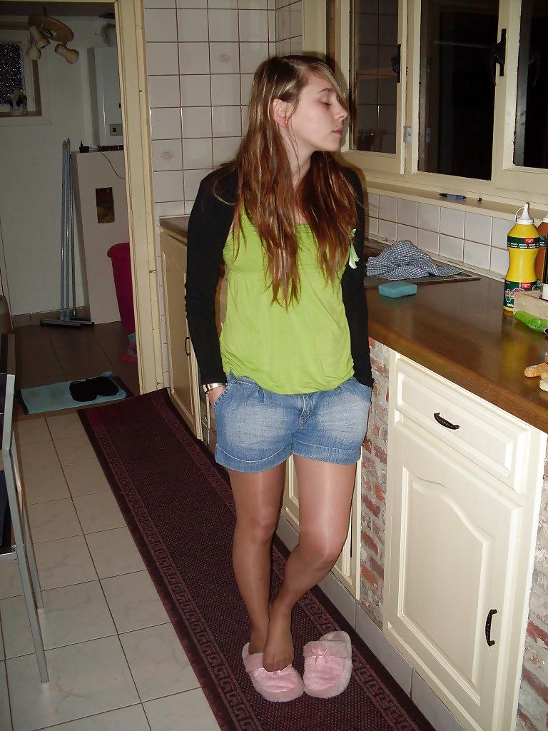 18P Pantyhose Foot Goddess 9