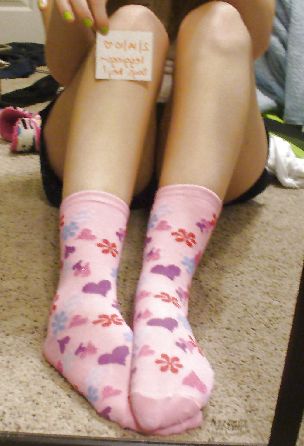 25P For Feet & Socks Lovers