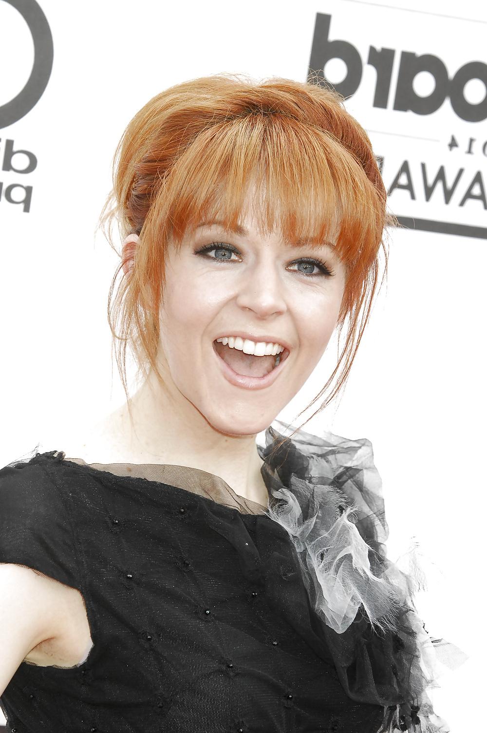 25P Lindsey Stirling 2014 Billboard Music Awards