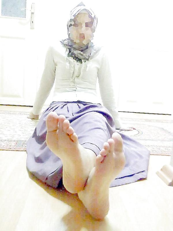 6P Turkish Hijab Feet