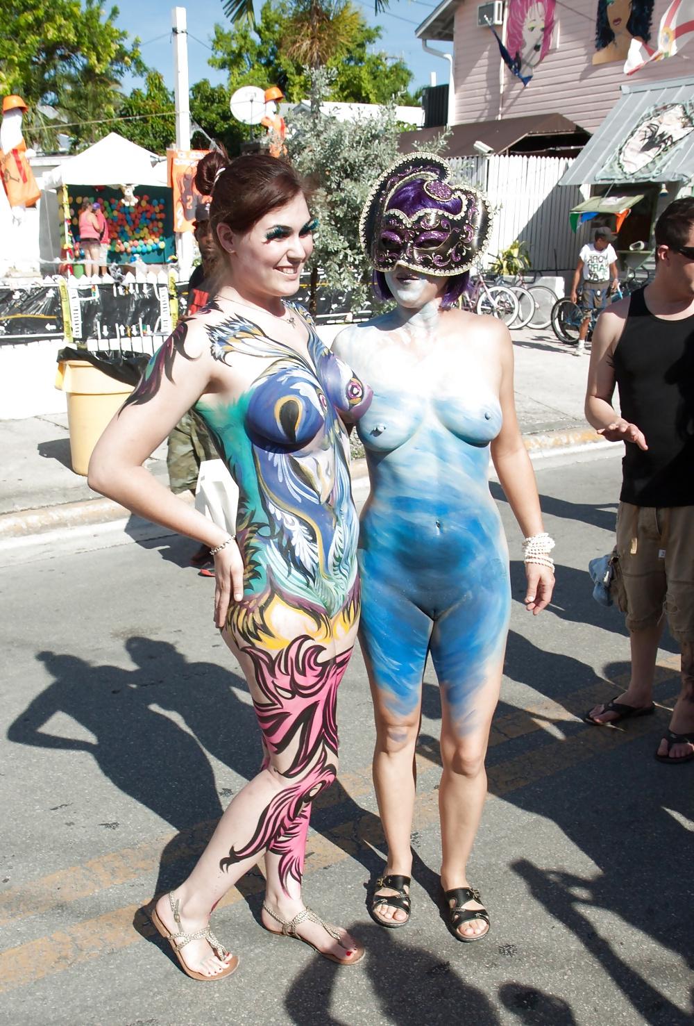 20P Nude in public festival.