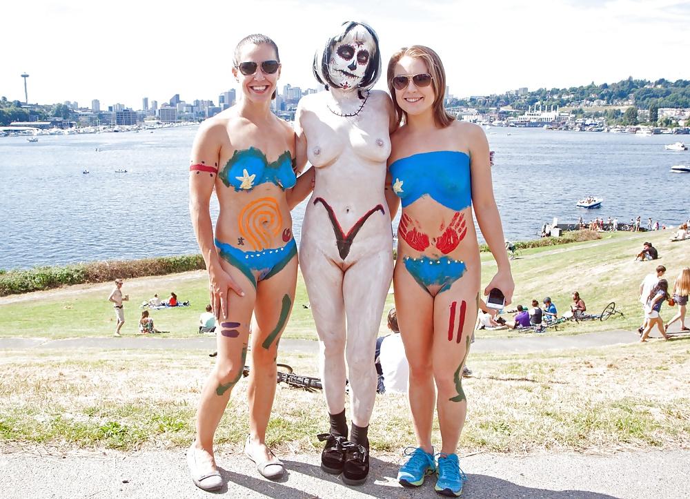 20P Nude in public festival.