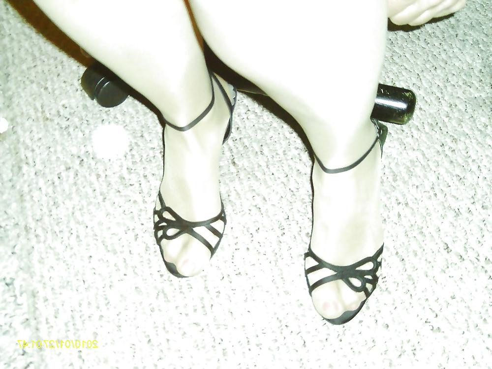 25P Foot Jobs Heels & Feet in Stockings