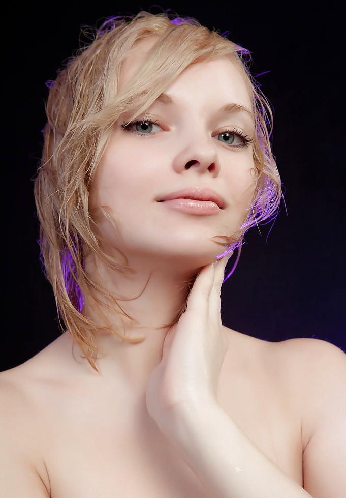 18P Art of the wet body - Feeona A