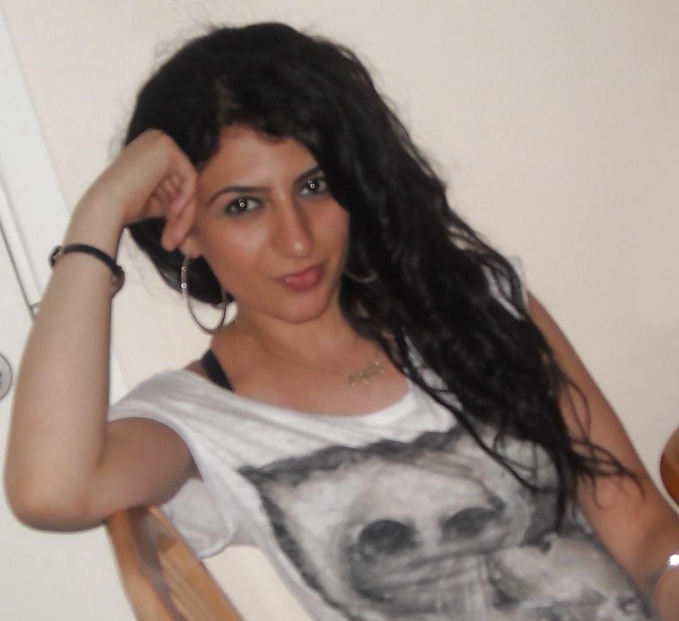 25P TURKISH 'MUSLIM' SLUT FOR BBC