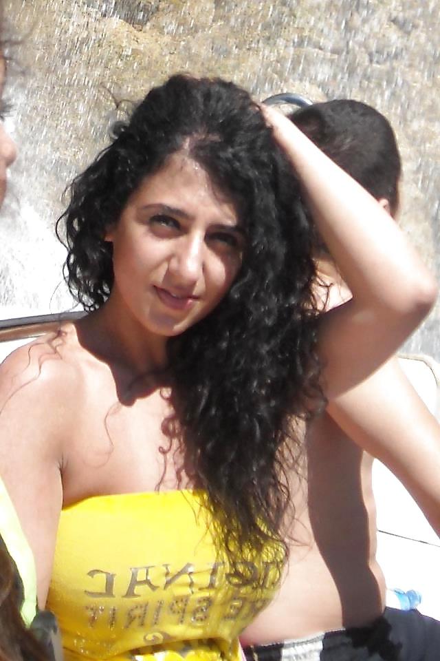 25P TURKISH 'MUSLIM' SLUT FOR BBC