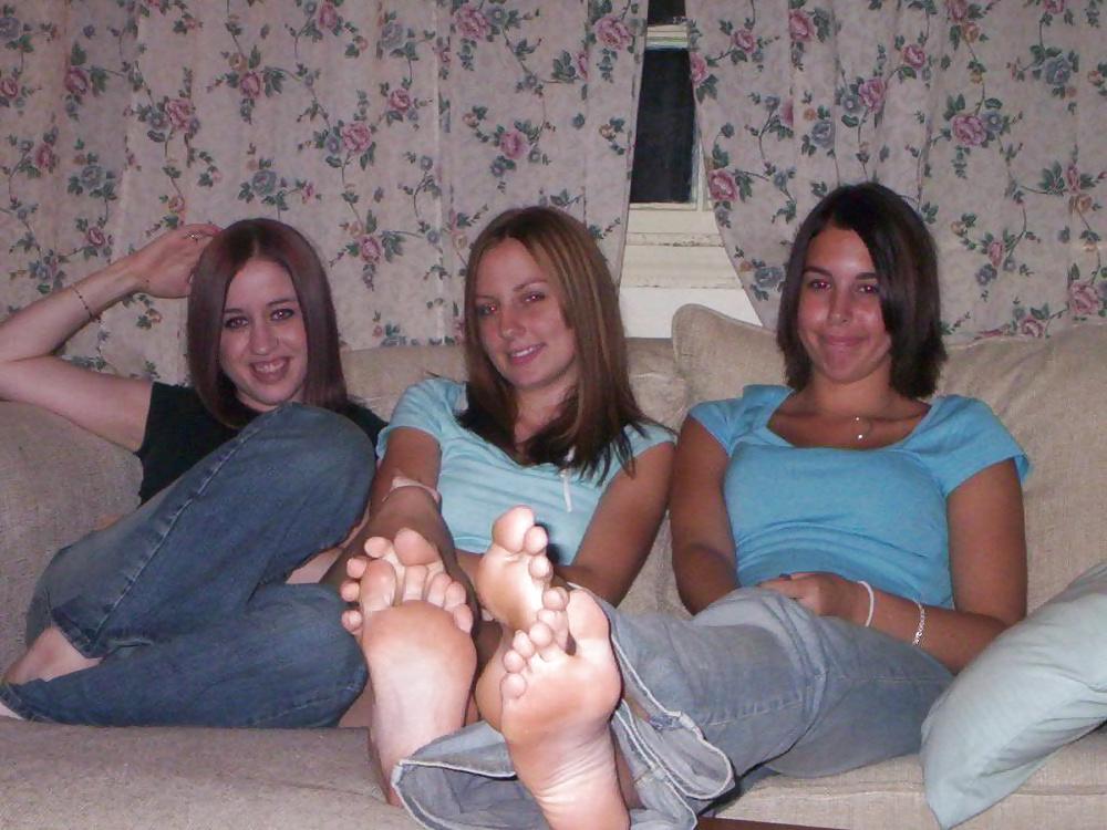 21P Girl feet