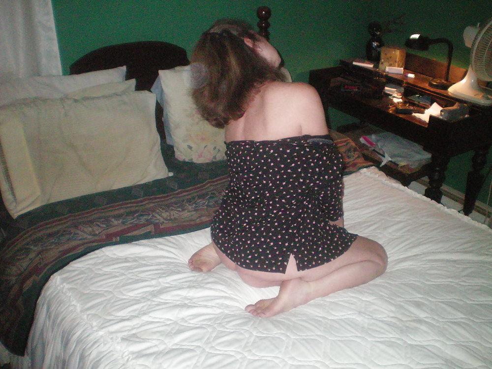 17P Wife's Pussy Feet and Legs Spread