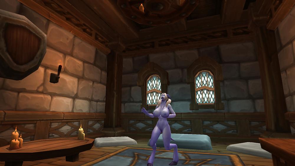25P My sexy female draenei