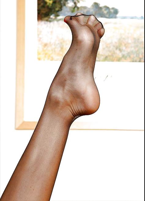 25P Nylon Feet 4