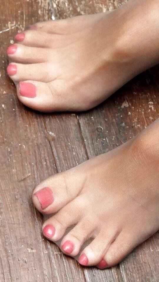 25P Nylon Feet 4