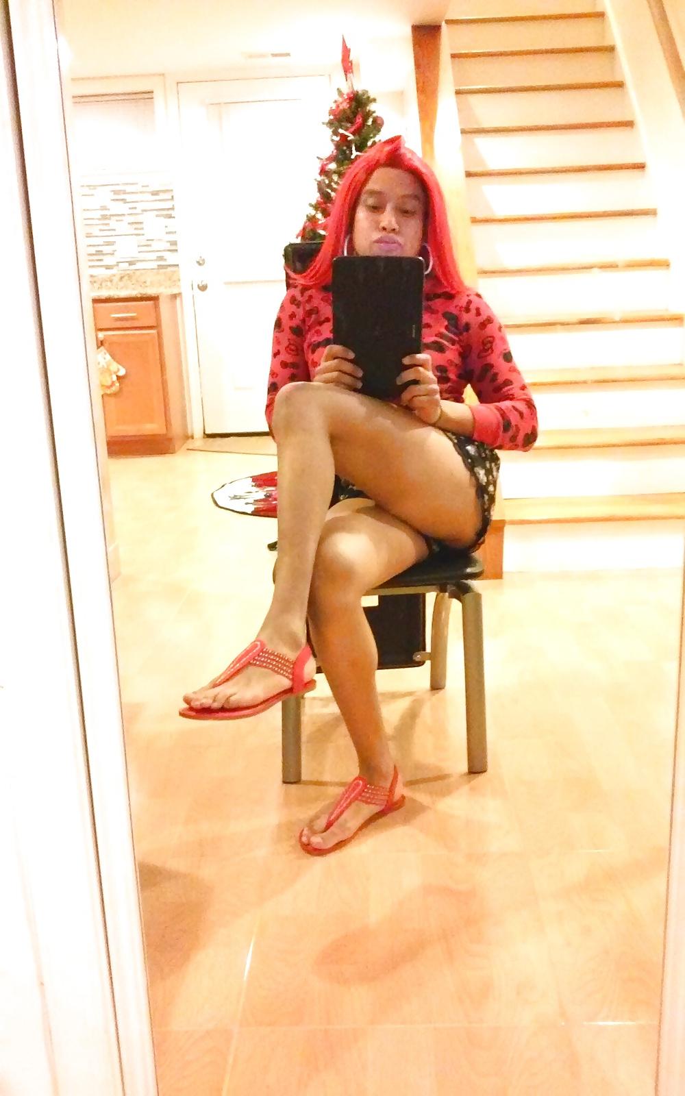 25P Sexy bitch with red hair
